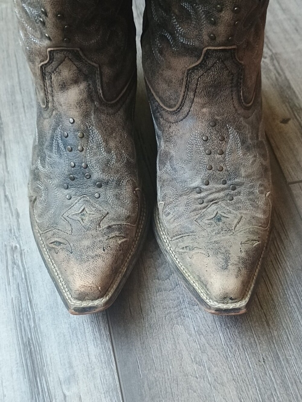 Laredo Brown Distressed Western Heeled Cowboy Boots - Picture 7 of 10